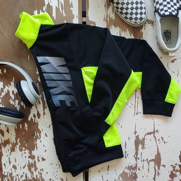 nike graphic track jacket